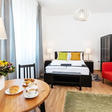 Studio Apartment Financial Park Belgrade Exterior photo