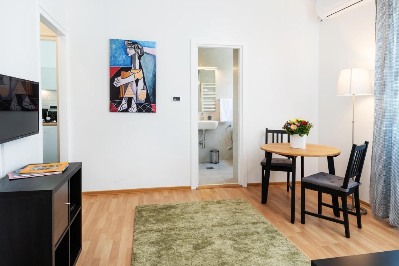 Studio Apartment Financial Park Belgrade Exterior photo
